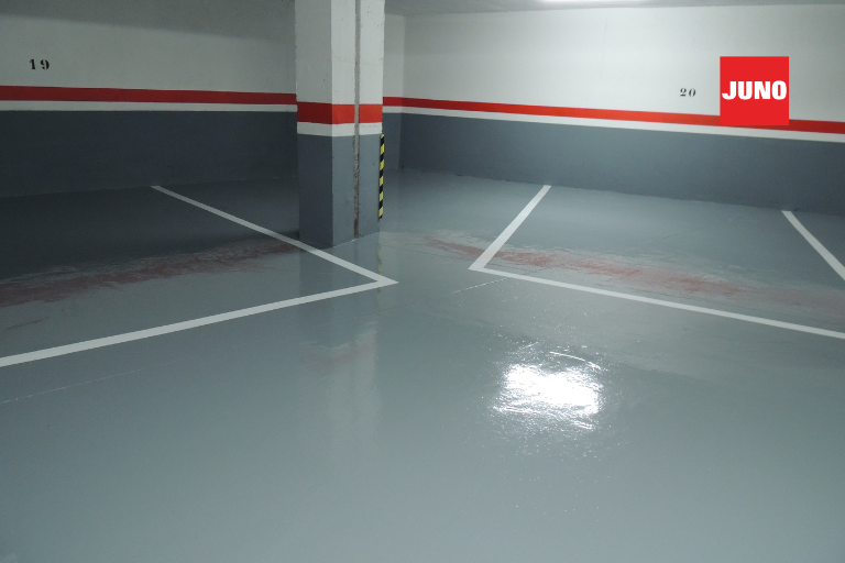 Pavimento continuo con resinas epoxi en garaje comunitario de Burgos