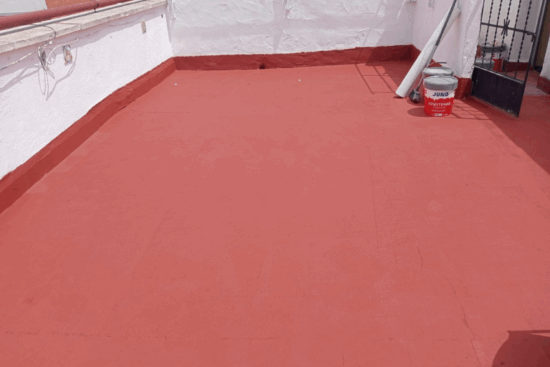 Cubierta rehabilitada en Vallecas con Junoteras: adiós a las filtraciones