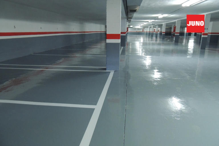 Pavimento continuo con resinas epoxi en garaje comunitario de Burgos