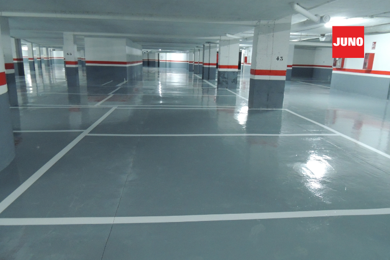 Pavimento continuo con resinas epoxi en garaje comunitario de Burgos