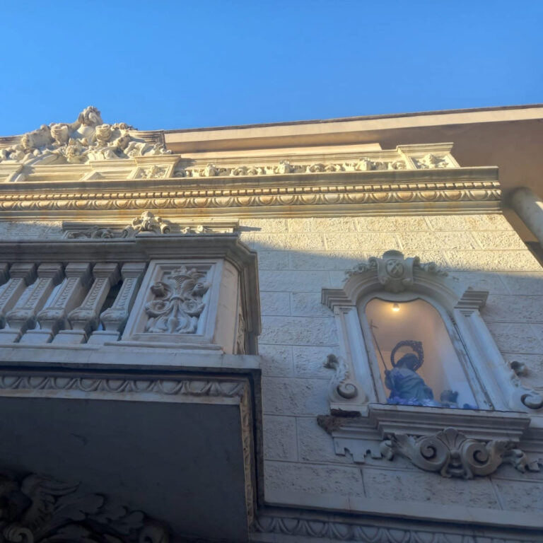 979068a2-5a3e-455c-96ba-857fc990d0b5