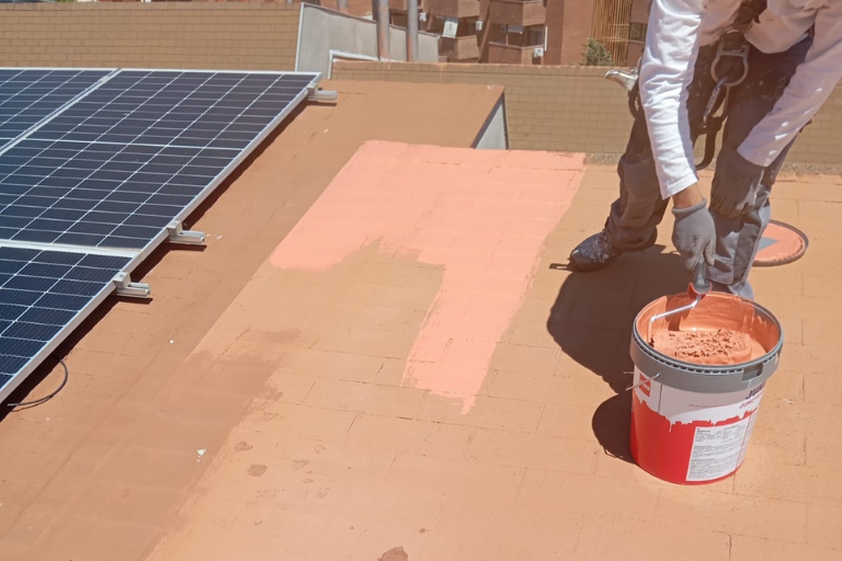 Azotea impermeabilizada en el barrio de Tetuán: protección continua con el sistema Junoteras